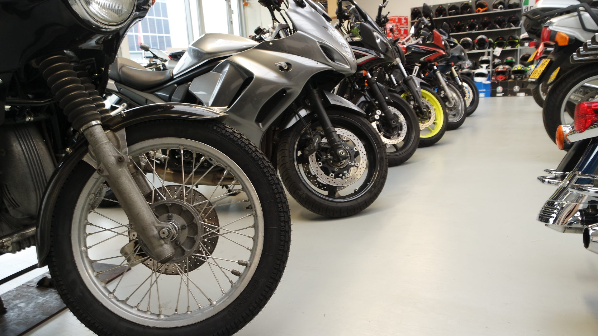 Motorstalling Amsterdam Motorstalling Ijmuiden Motorstalling Paddock Motoren